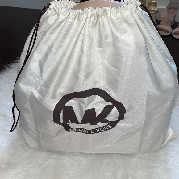 Michael Kors Bag - Picture 9 of 9